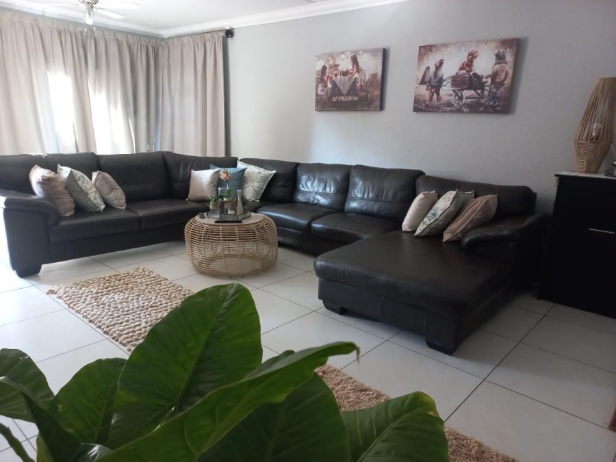 3 Bedroom Property for Sale in Riebeeckstad Free State